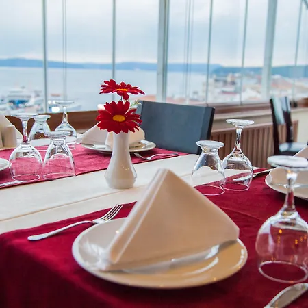 Hotel Canak 3*